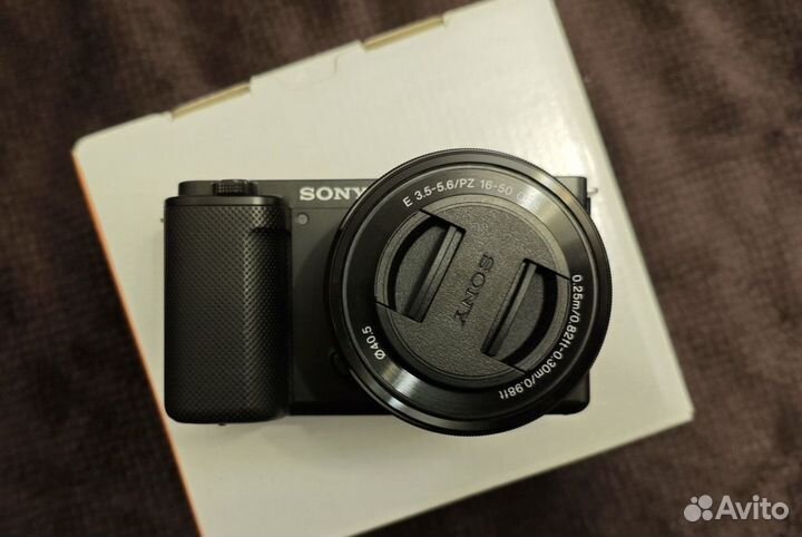 Sony Alpha ZV-E10 + Kit 16-50mm