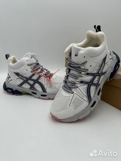 Кроссовки зимние