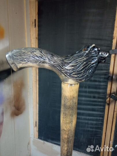 Резная трость ручной работы