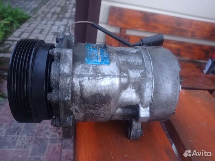 Компрессор кондиционера aud tt 8n