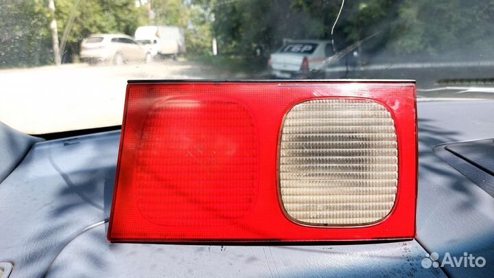 Стоп сигнал toyota ipsum