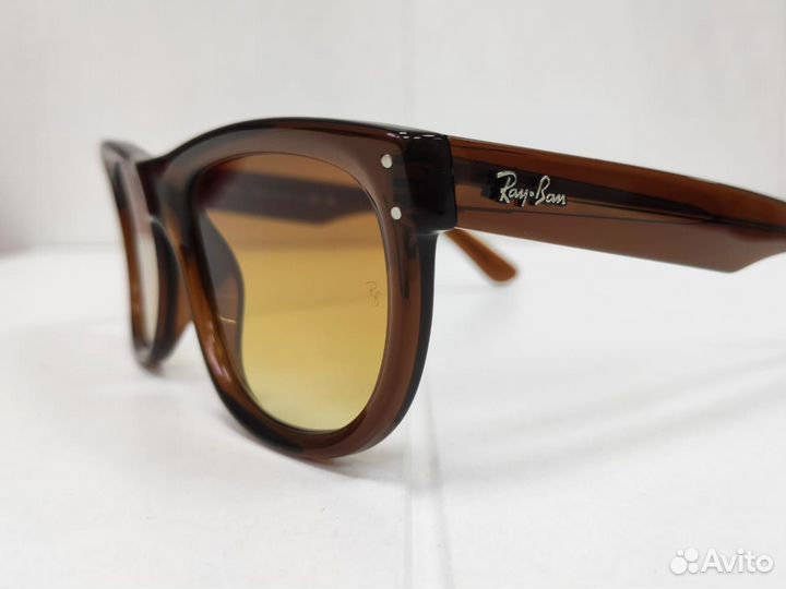 Солнцезащитные очки Ray-Ban Wayfarer Reverse