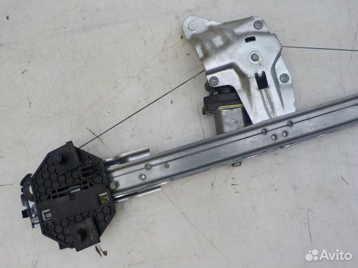 Стеклоподъемник Renault Logan 2018