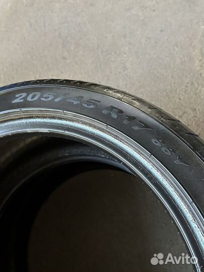 Pirelli P Zero 205/45 R17 88Y