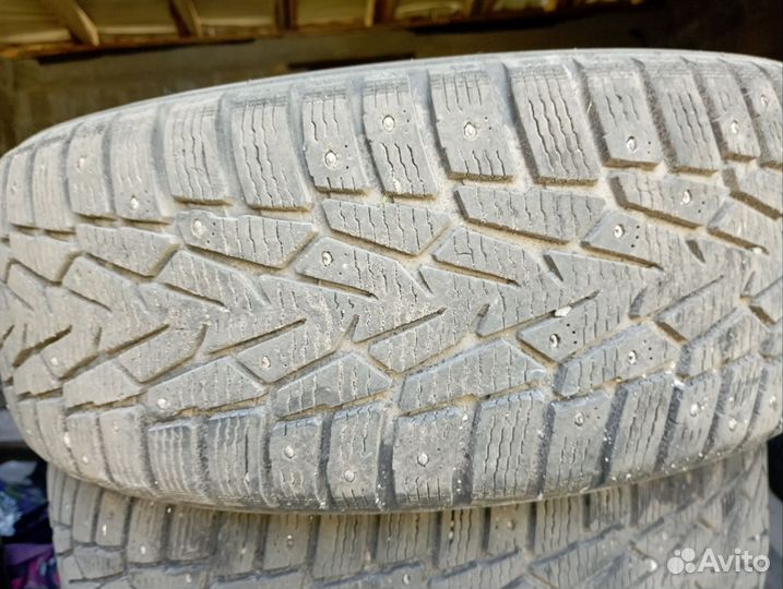 Nokian Tyres Hakkapeliitta 7 215/65 R16