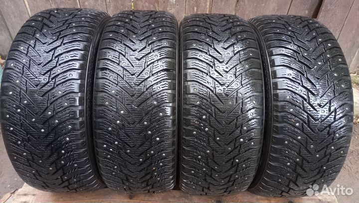 Nokian Tyres Hakkapeliitta 8 SUV 235/55 R17 103T