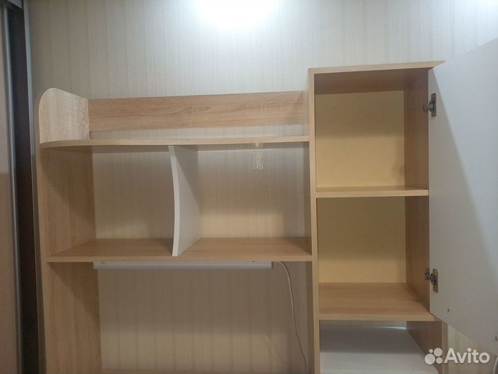 Письменный стол для школьника