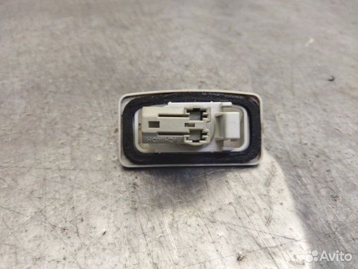 Фонарь подсветки номера левый Toyota Corolla E12