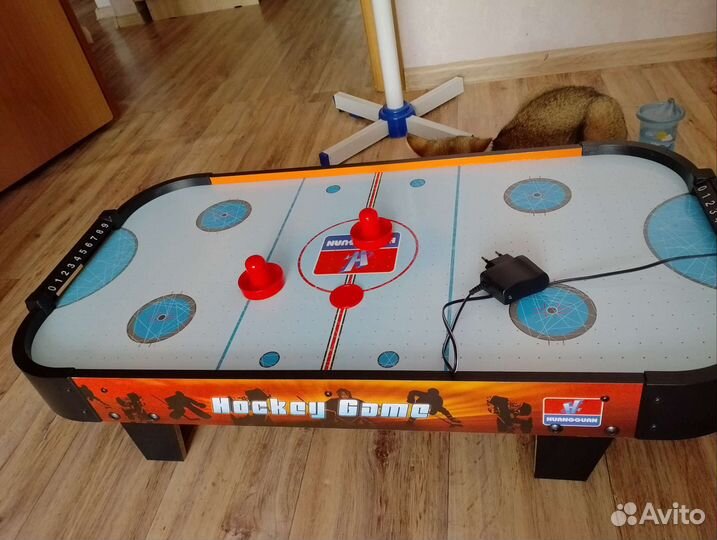 Настольный аэрохоккей