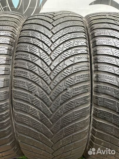 Firestone Winterhawk 4 215/55 R17 98V