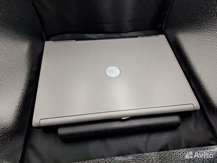 Ноутбук Dell Latitude D520