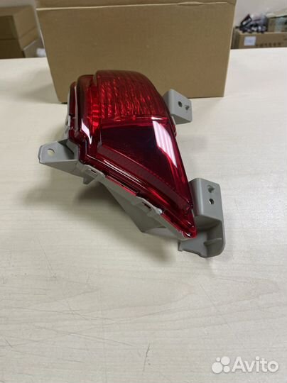 Фонарь в задний бампер левый Pajero Sport 2