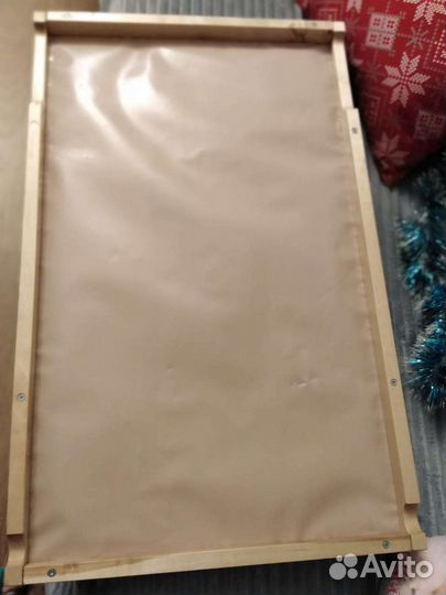 Пеленальная доска на кроватку