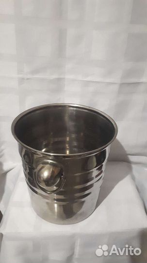 Ведро для льда и шампанского