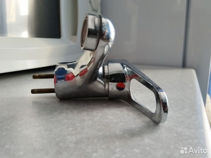 Смеситель для раковины