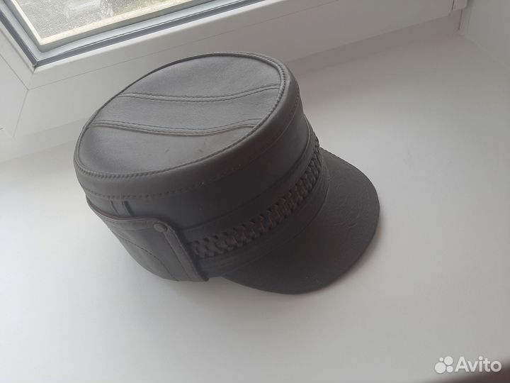 Мужская кожаная кепка