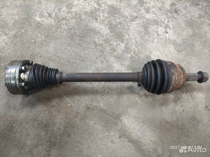 Привод передний левый Volkswagen Golf 3/ Vento 2E