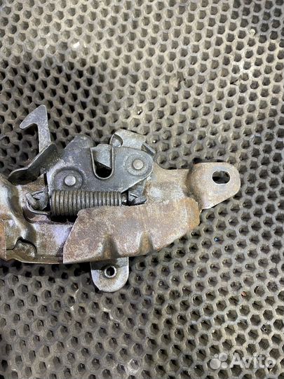 Замок капота Toyota 4Runner VZN130 Тойота