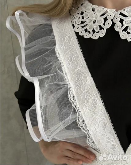 Белый школьный фартук