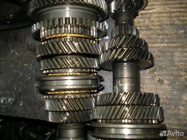 Запчасти на коробку 4m40