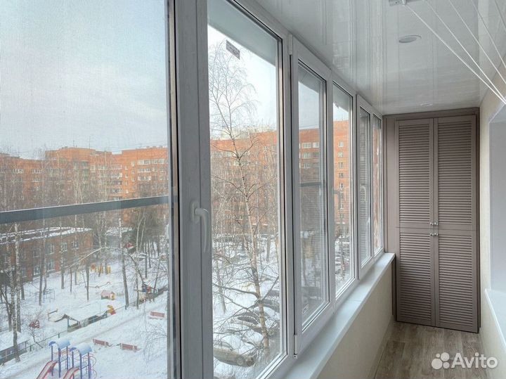 Дверь на балкон