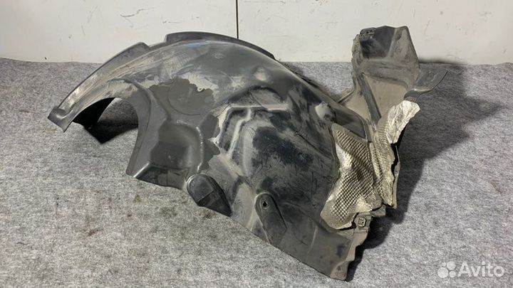 Подкрылок передний правый Mercedes-Benz E-Classe