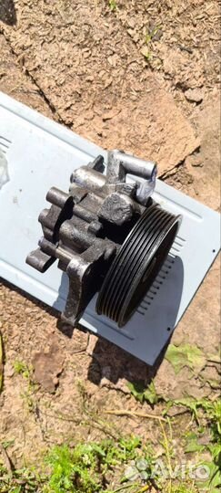 Насос гур мерседес 212