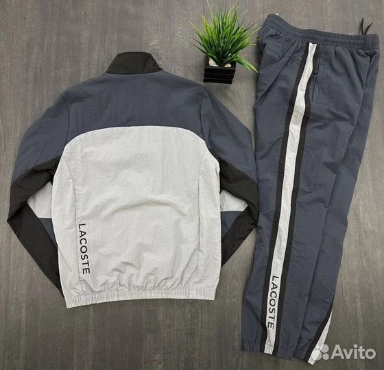 Спортивный костюм водоотталкивающий Lacoste