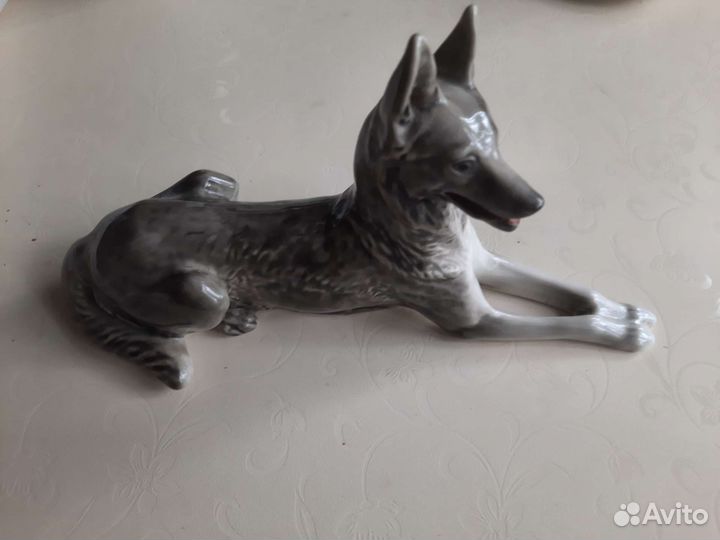 Статуэтка собачки