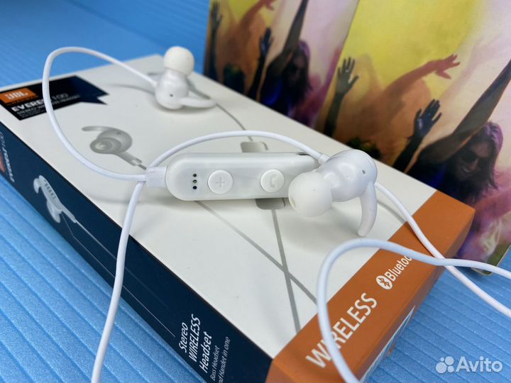 Беспроводные наушники JBL Everest 100