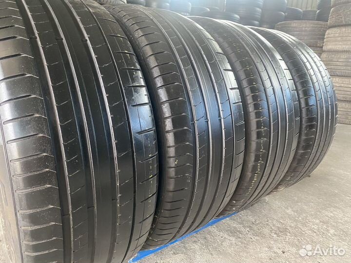 Pirelli P Zero PZ4 285/45 R20