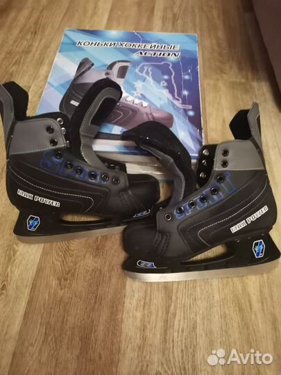 Коньки хоккейные