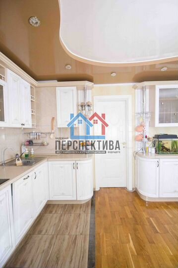 4-к. квартира, 200 м², 2/9 эт.