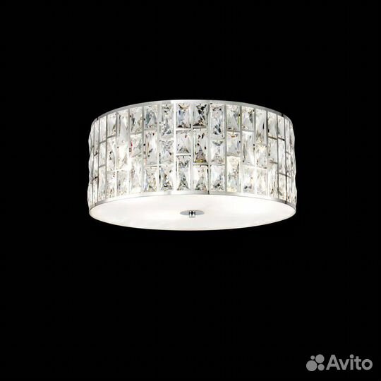 Люстра потолочная в спальню современная