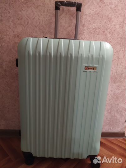 Чемодан новый Ridberg