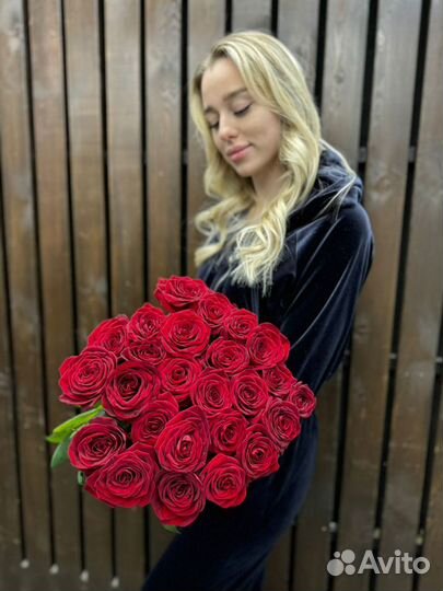 21 красная роза 70 см