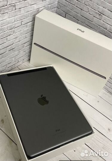 Планшет Apple iPad 10.2
