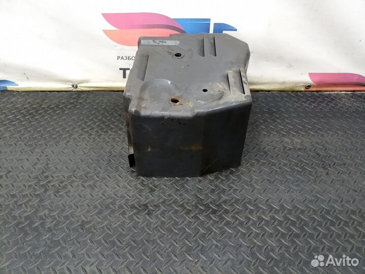 1724871 крышка отсека клапанов