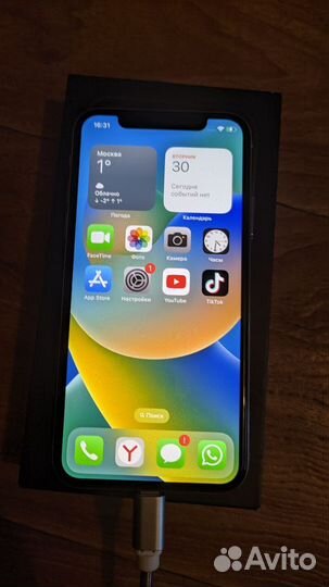 iPhone X, 64 ГБ
