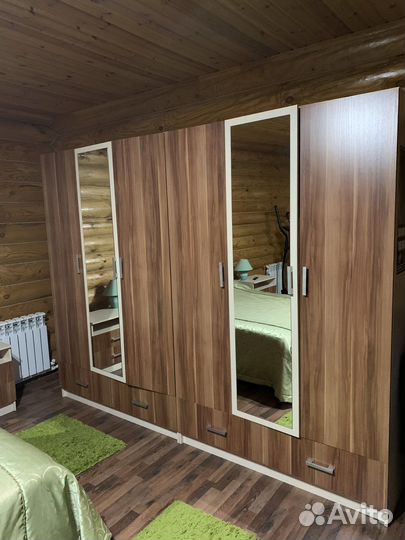 Спальный гарнитур