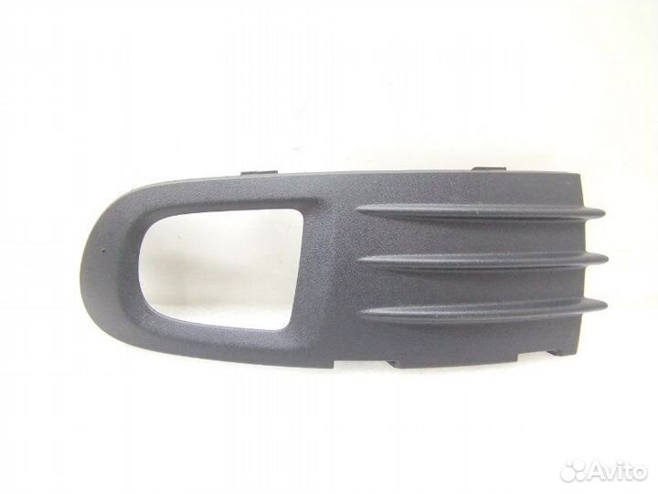 Решетка в бампер передняя левая Volvo V50 1 2005