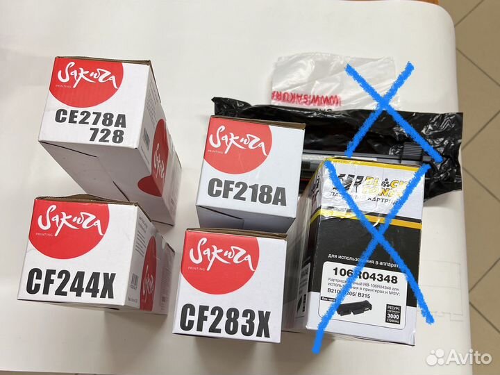 Тонер картридж новый, повреждены картонные коробки