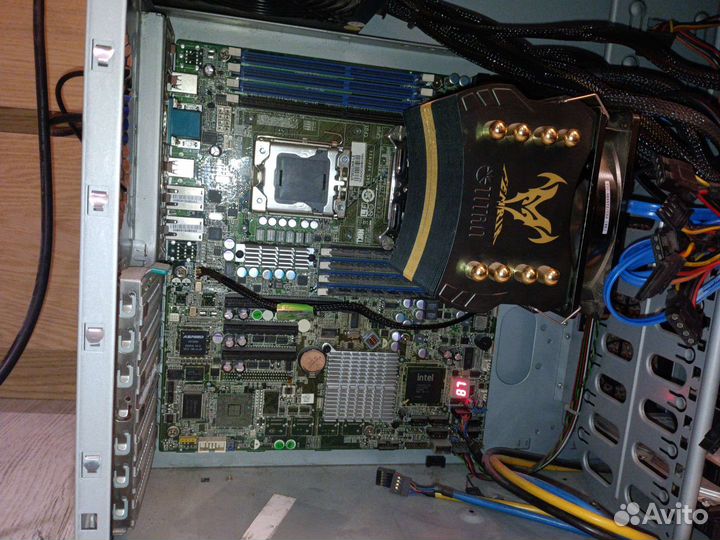 Tyan S7002G2NR-LE 1366 серверная плата(комплект)