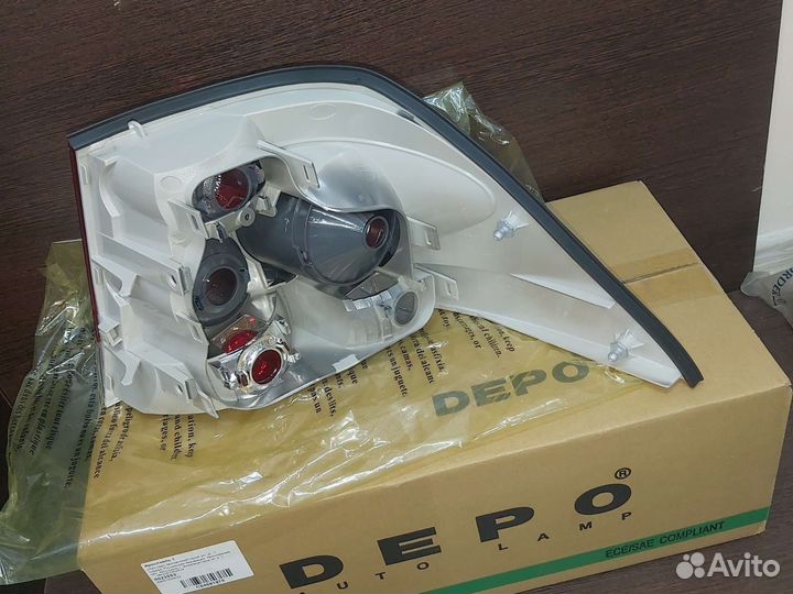 Фонарь задний левый Opel Astra h седан