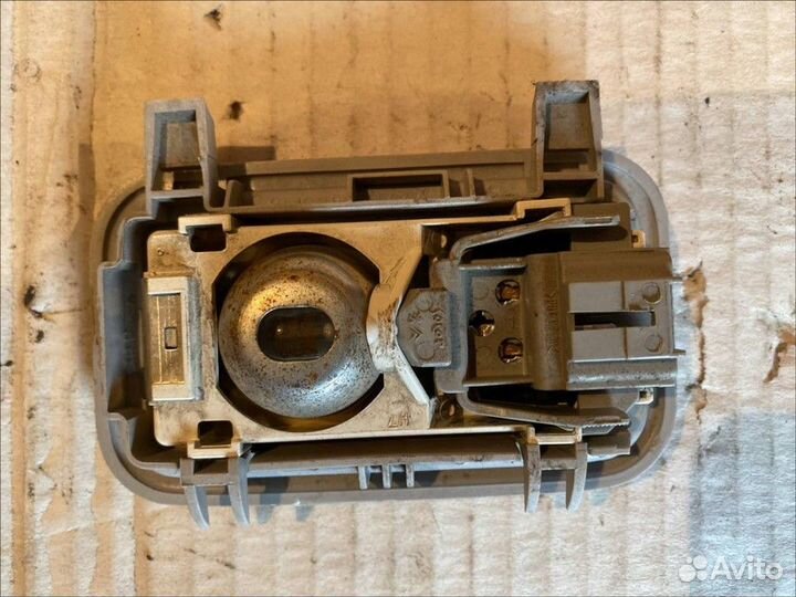 Плафон внутреннего освещения Peugeot Partner