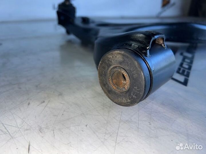 Рычаг передний левый Kia Carnival J3 2008