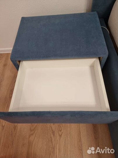 Тумба прикроватная