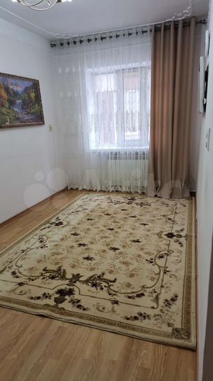 4-к. квартира, 103 м², 1/3 эт.
