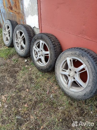 Комплект зимней резины на дисках r15
