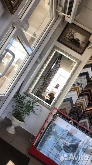 Зеркало с подсветкой в багете